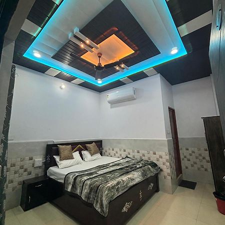 Rudra Inn Ayodhya Экстерьер фото