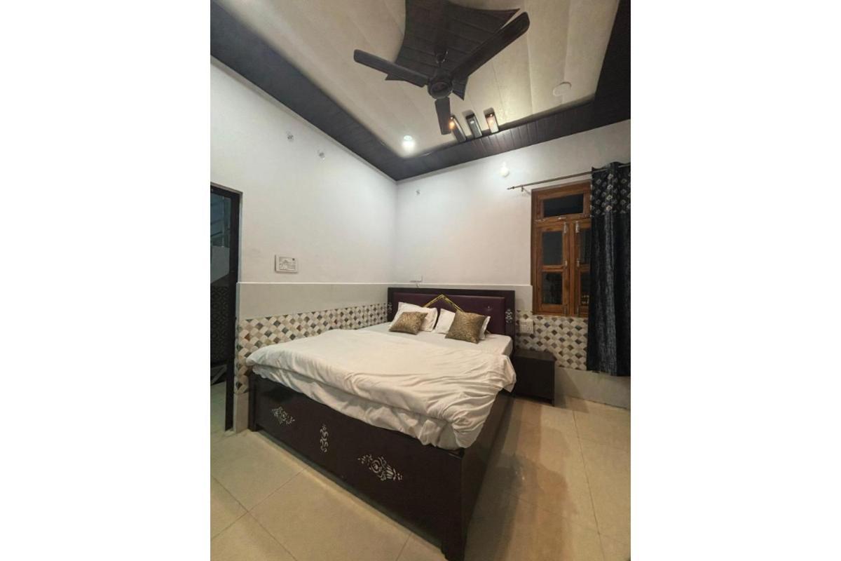 Rudra Inn Ayodhya Экстерьер фото