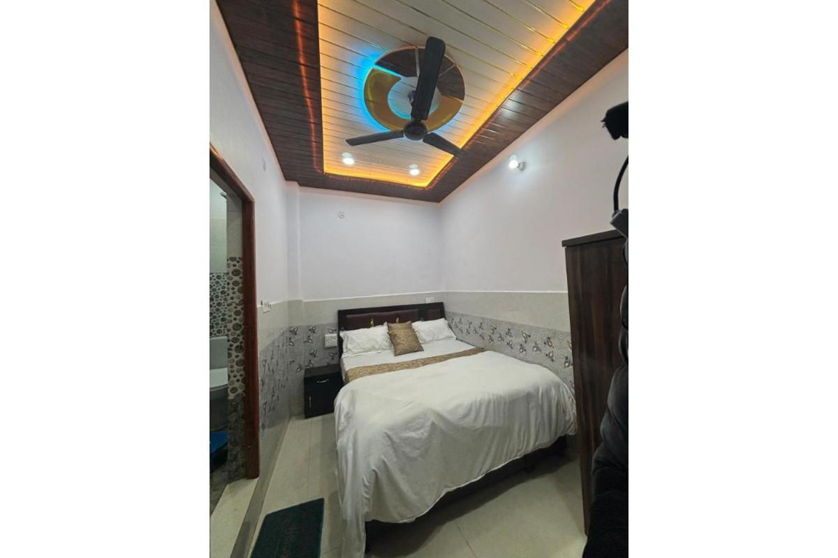 Rudra Inn Ayodhya Экстерьер фото